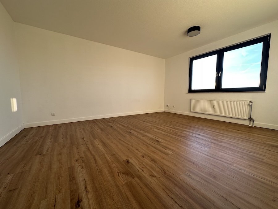 Foto SOFORT FREI! 3,5-Zimmer-Wohnung in begehrter Lage in Frankfurt-Sachsenhausen