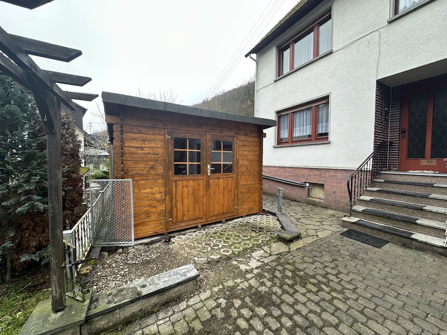 Gartenh�tte Zweifamilienhaus Manubach