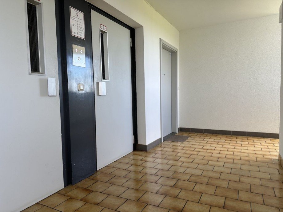 Eingang Etagenwohnung Heusenstamm