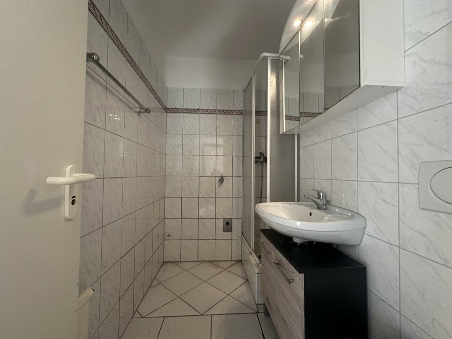 Badezimmer Wohnung Wiesbaden-Biebrich