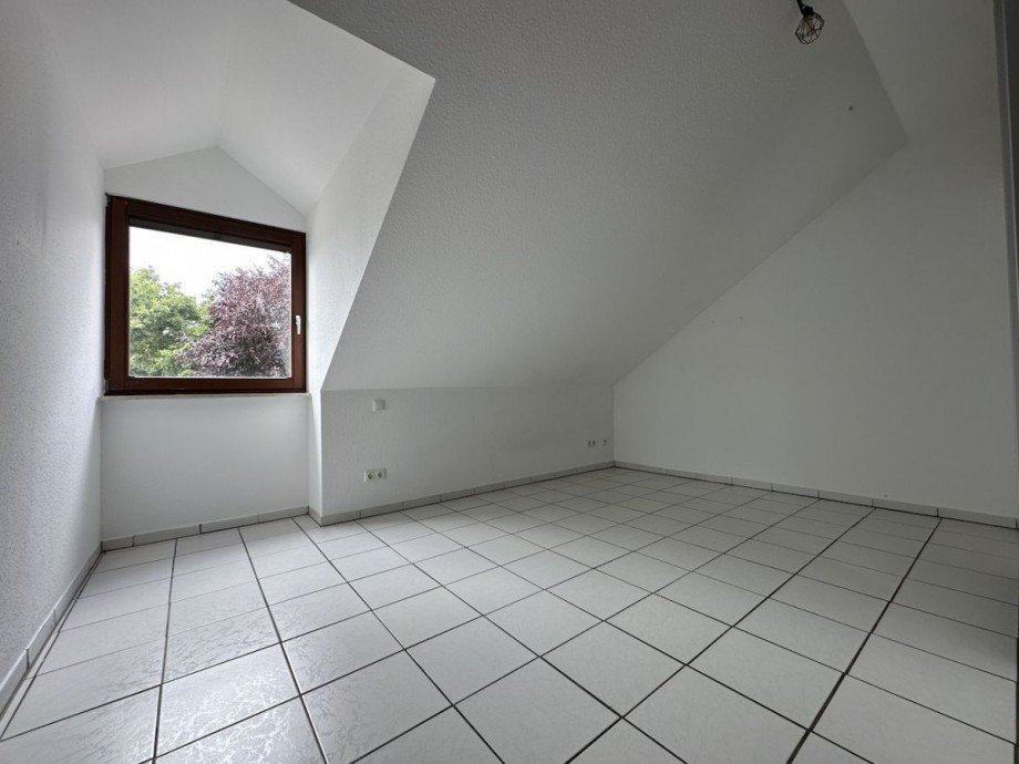 Kinderzimmer Dachgeschosswohnung R�sselsheim