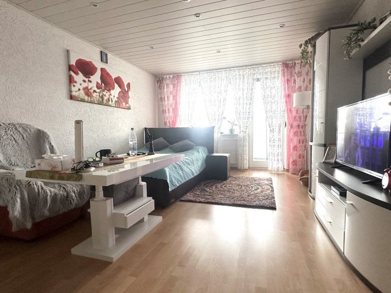 Wohnzimmer Gro�-Gerau Etagenwohnung Clever investieren im Rhein-Main-Gebiet � 1-Zimmer Apartment mit Loggia in guter Lage von Gro�-Gerau