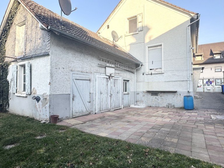 Frontansicht Alzey Einfamilienhaus ***VERKAUFT***Top-Lage! Sanierungsbed�rftiges EFH in fu�l�ufiger N�he zur Innenstadt