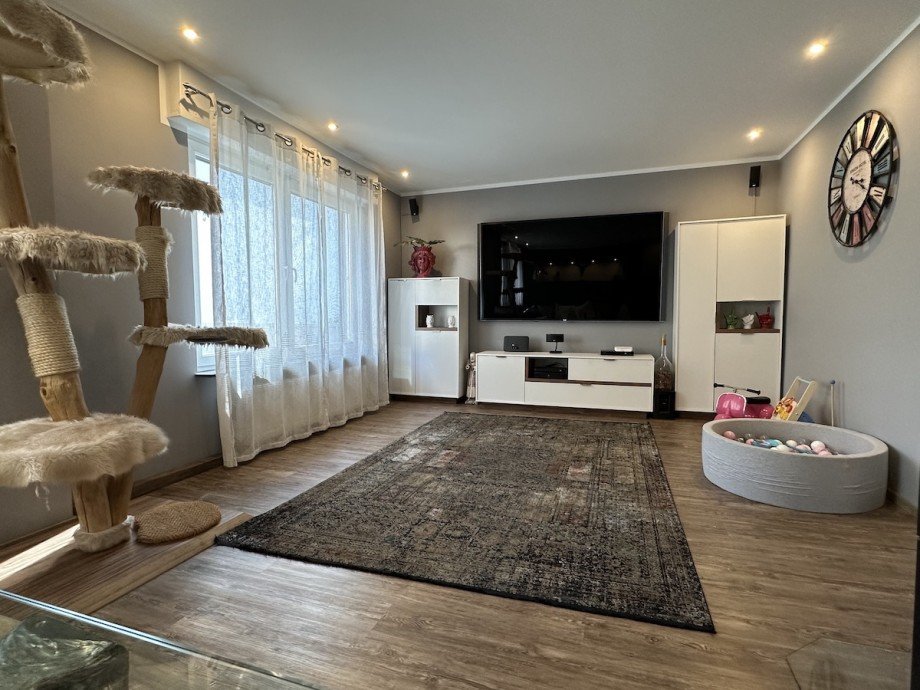 Wohnzimmer Mehrfamilienhaus Bischofsheim
