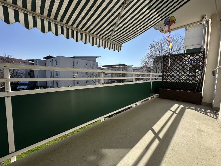 Balkon Bischofsheim Etagenwohnung *VERKAUFT*Moderne und gepflegte 3-Zimmer-Wohnung in familienfreundlicher Wohnlage von Bischofsheim