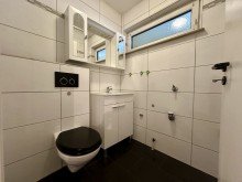 G�ste WC 3-Zimmer Wohnung mit S�dbalkon und Stellplatz in Walldorf