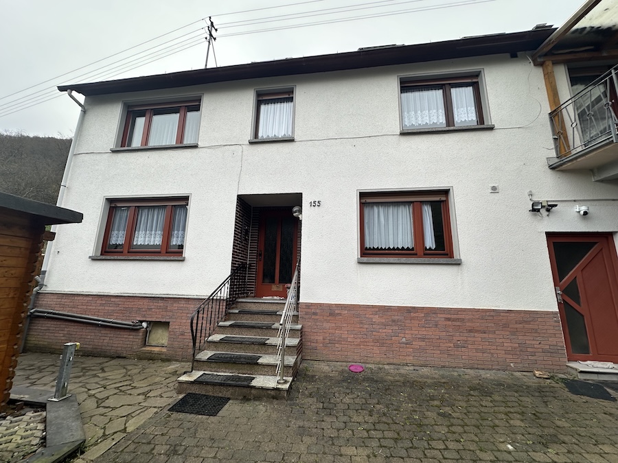 Au�enansicht Zweifamilienhaus Manubach