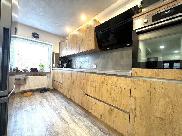 Ku Ginsheim Einfamilienhaus ***VERKAUFT***Gem�tliches Einfamilienhaus mit 7 Zimmer & 201,99 m� Wohlf�hlfl�che in Ginsheim