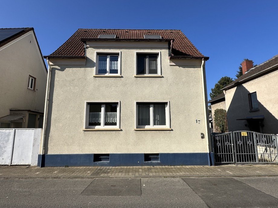 Stra�enansicht Haus Bischofsheim